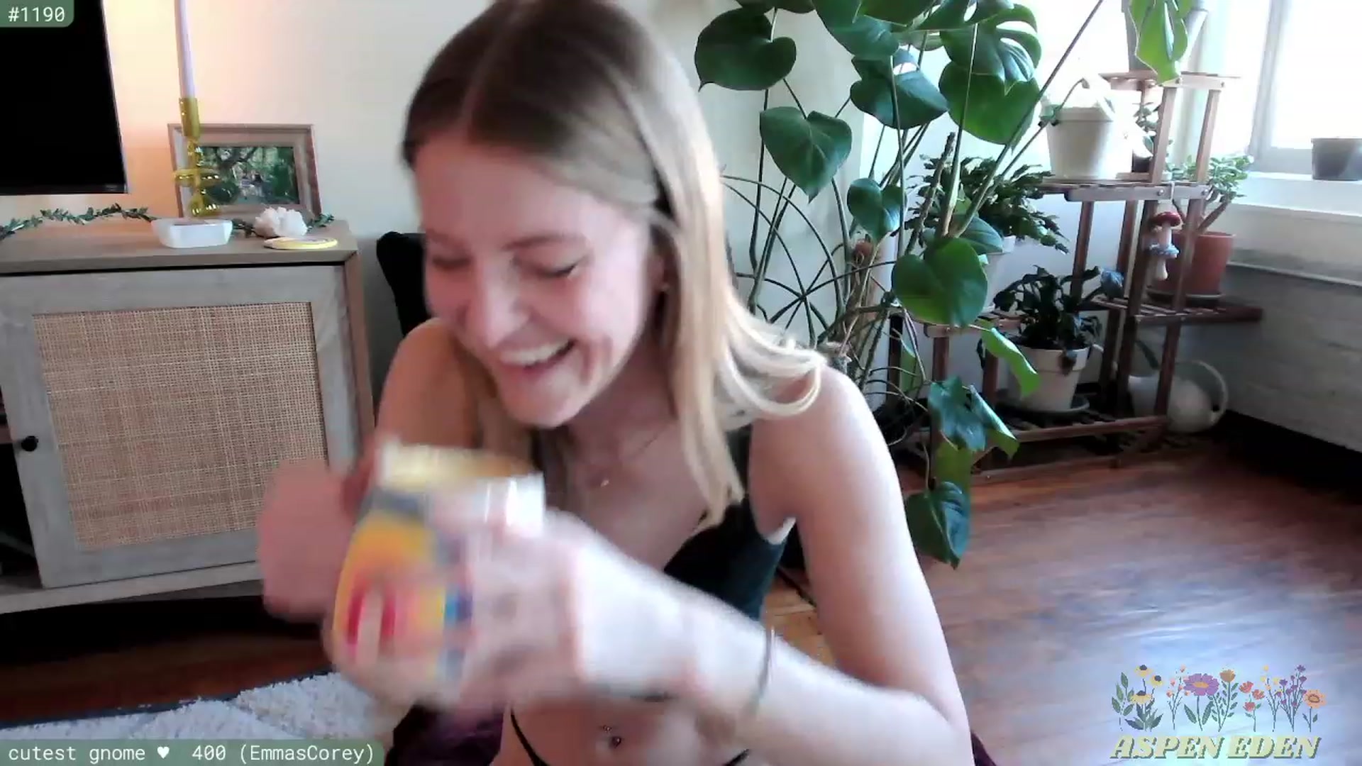 Gallery image thumbnail from AspenEden's myfreecams stream on, 03/17/2024, 20:49 image 13 of 20