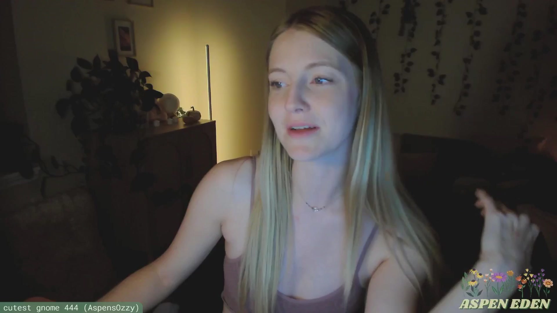 Gallery image thumbnail from AspenEden's myfreecams stream on, 11/10/2024, 24:48 image 19 of 20