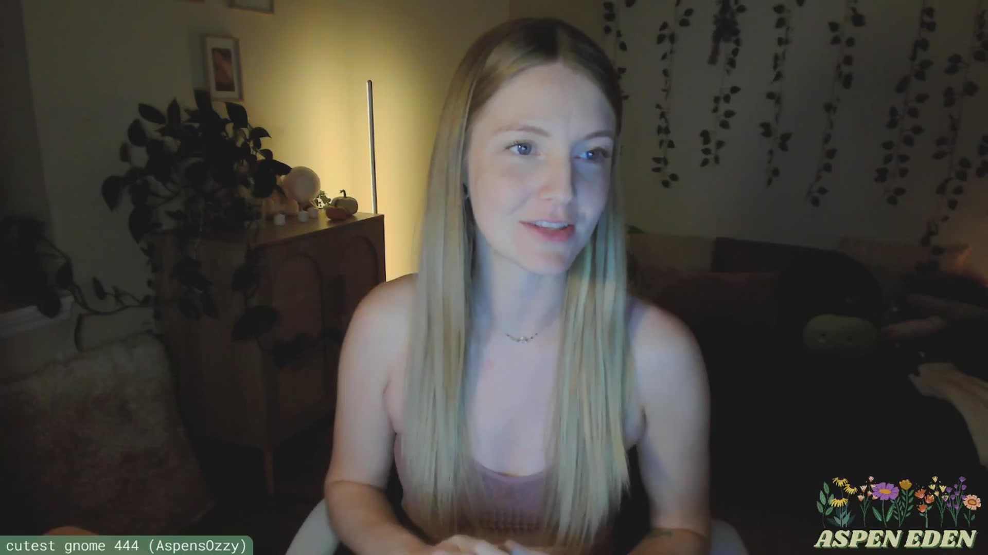 Gallery image thumbnail from AspenEden's myfreecams stream on, 11/10/2024, 24:48 image 15 of 20