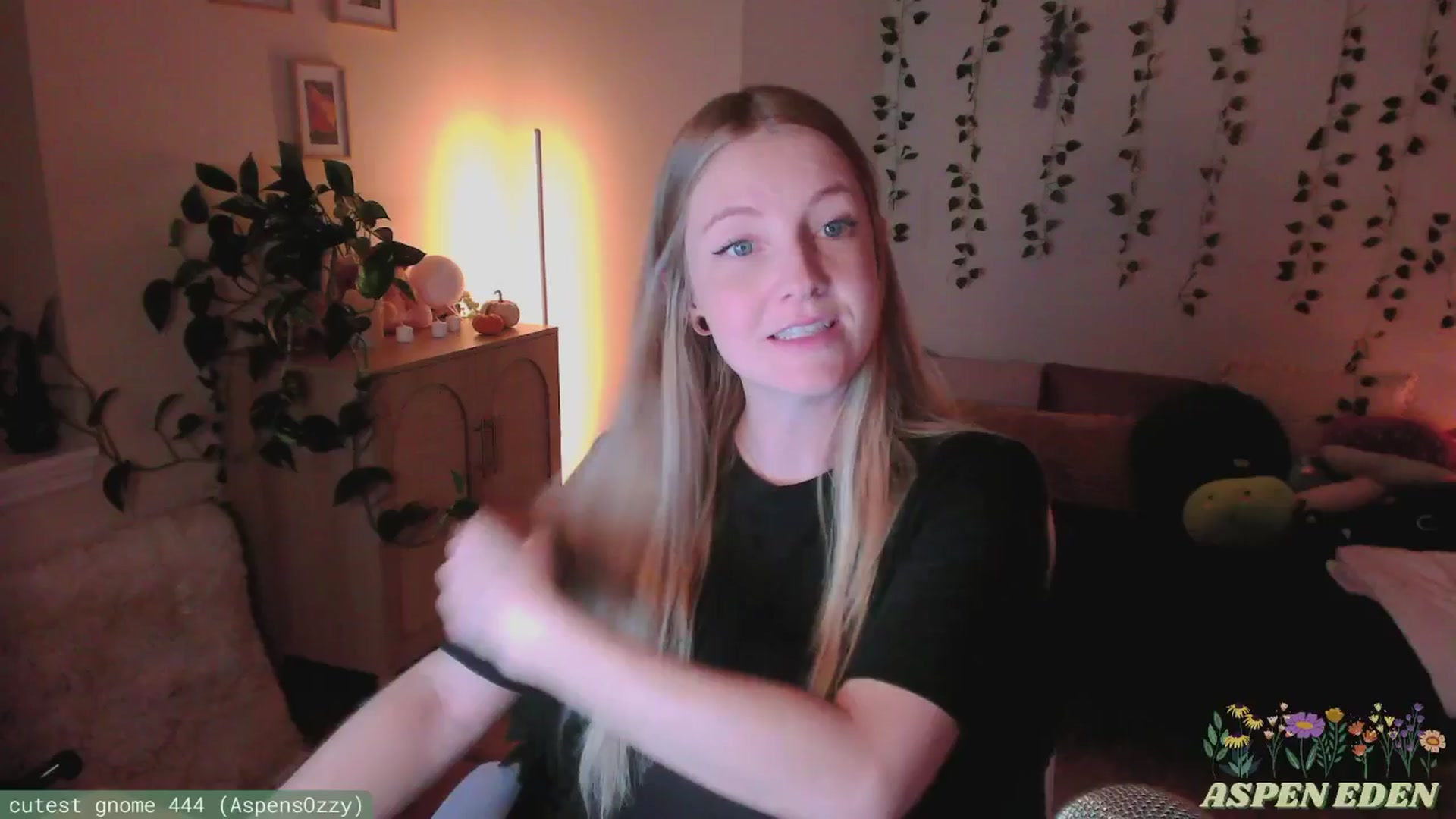 Gallery image thumbnail from AspenEden's myfreecams stream on, 11/17/2024, 24:03 image 3 of 20