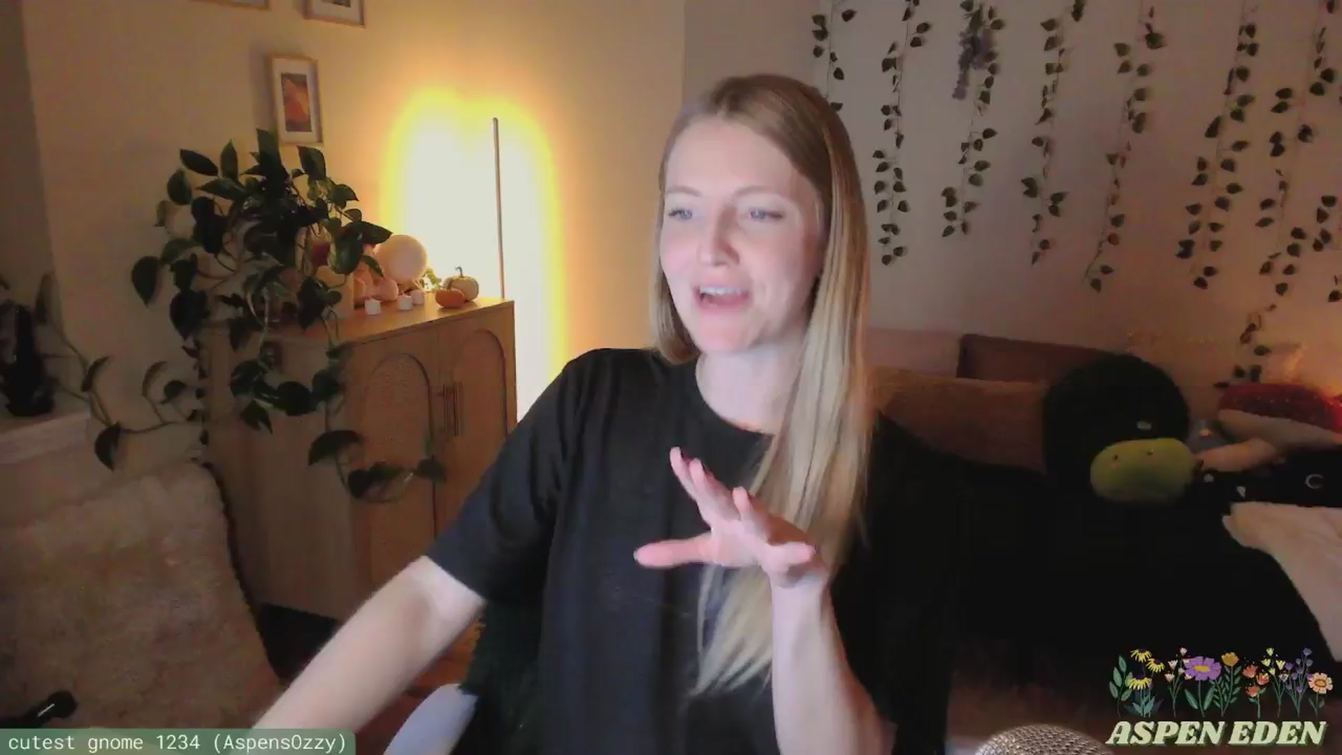 Gallery image thumbnail from AspenEden's myfreecams stream on, 11/17/2024, 02:12 image 5 of 20