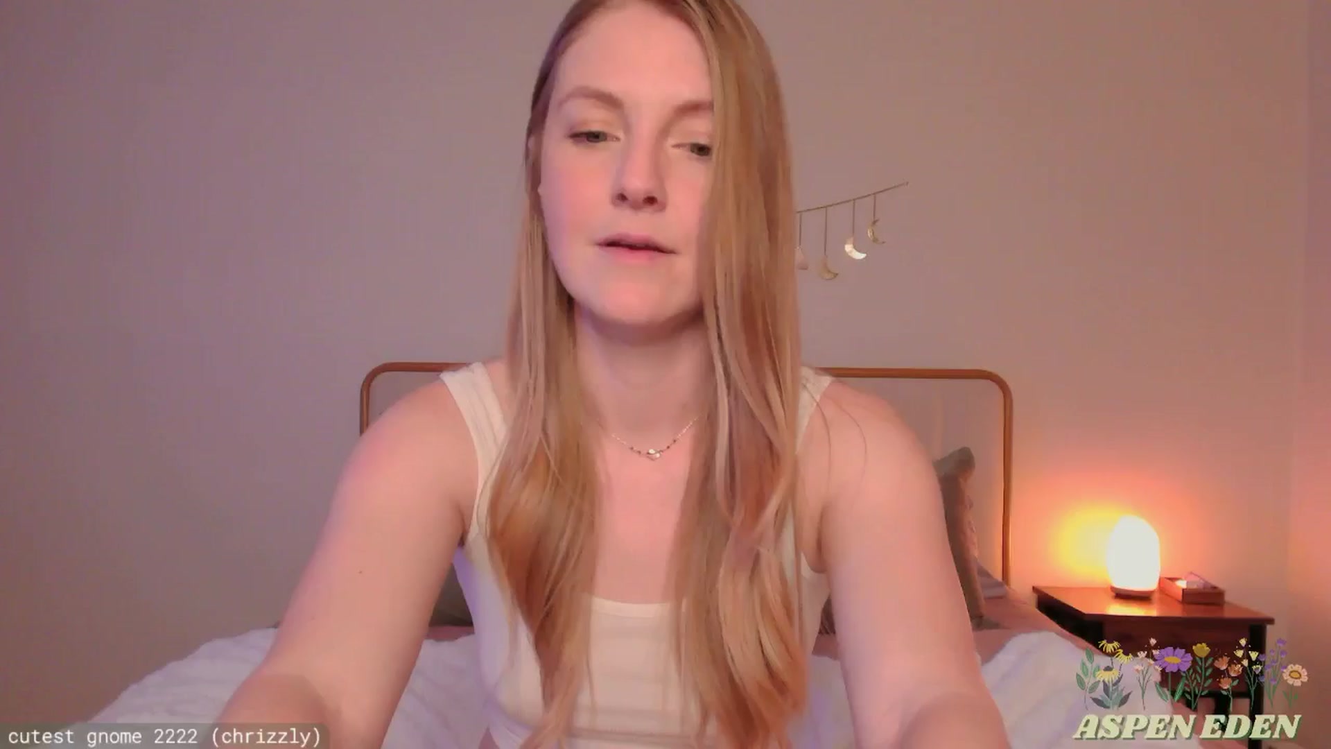 Gallery image thumbnail from AspenEden's myfreecams stream on, 03/30/2025, 24:32 image 15 of 20