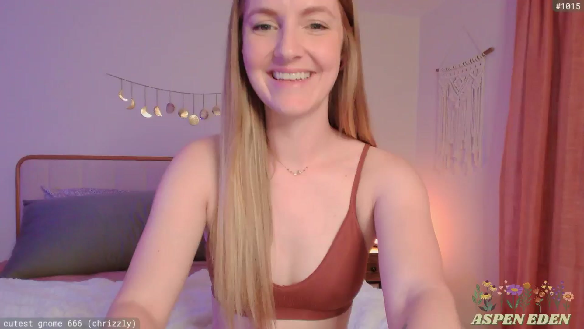 Gallery image thumbnail from AspenEden's myfreecams stream on, 05/14/2025, 24:01 image 19 of 20