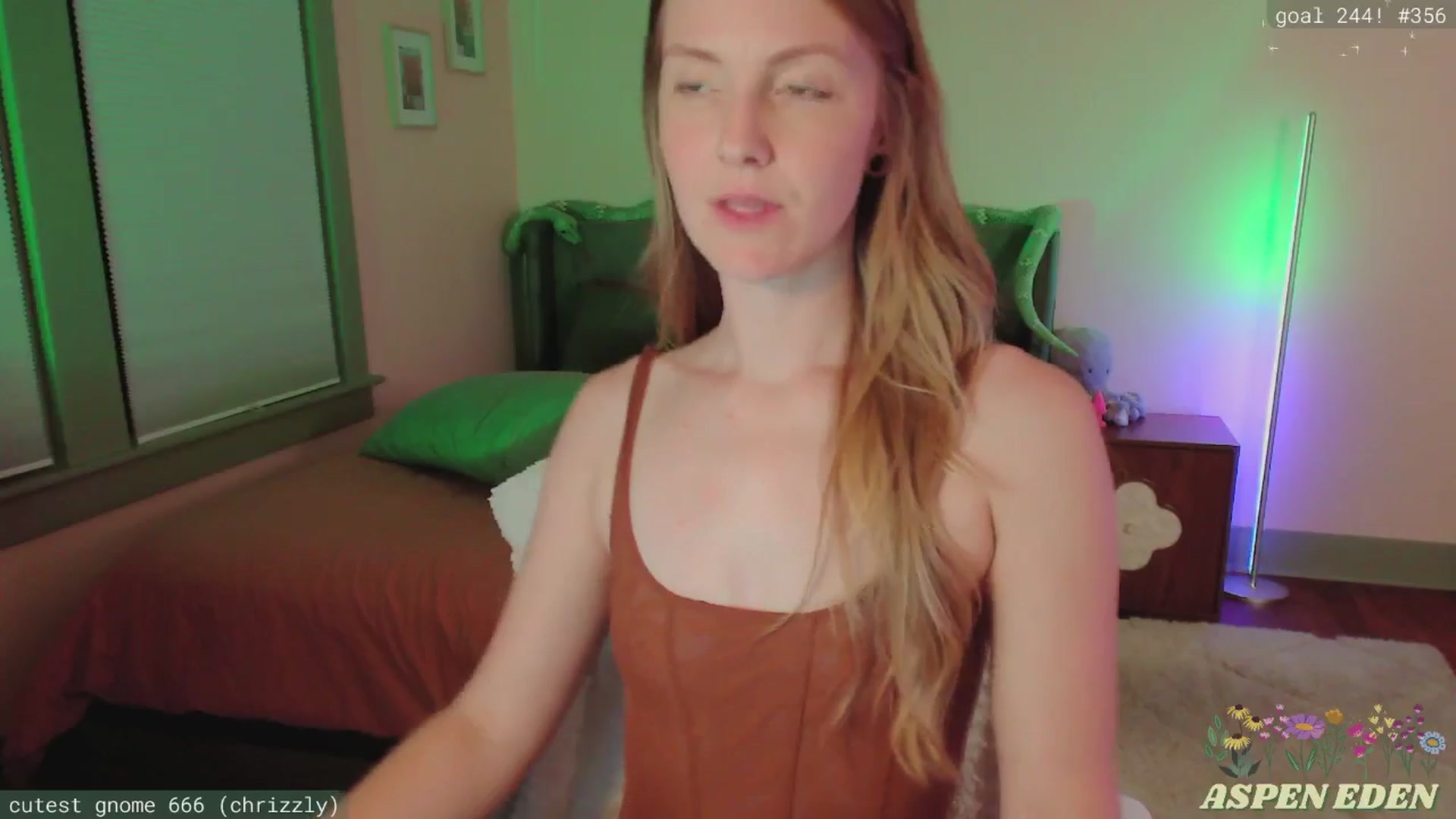 Gallery image thumbnail from AspenEden's myfreecams stream on, 11/23/2025, 02:00 image 11 of 20