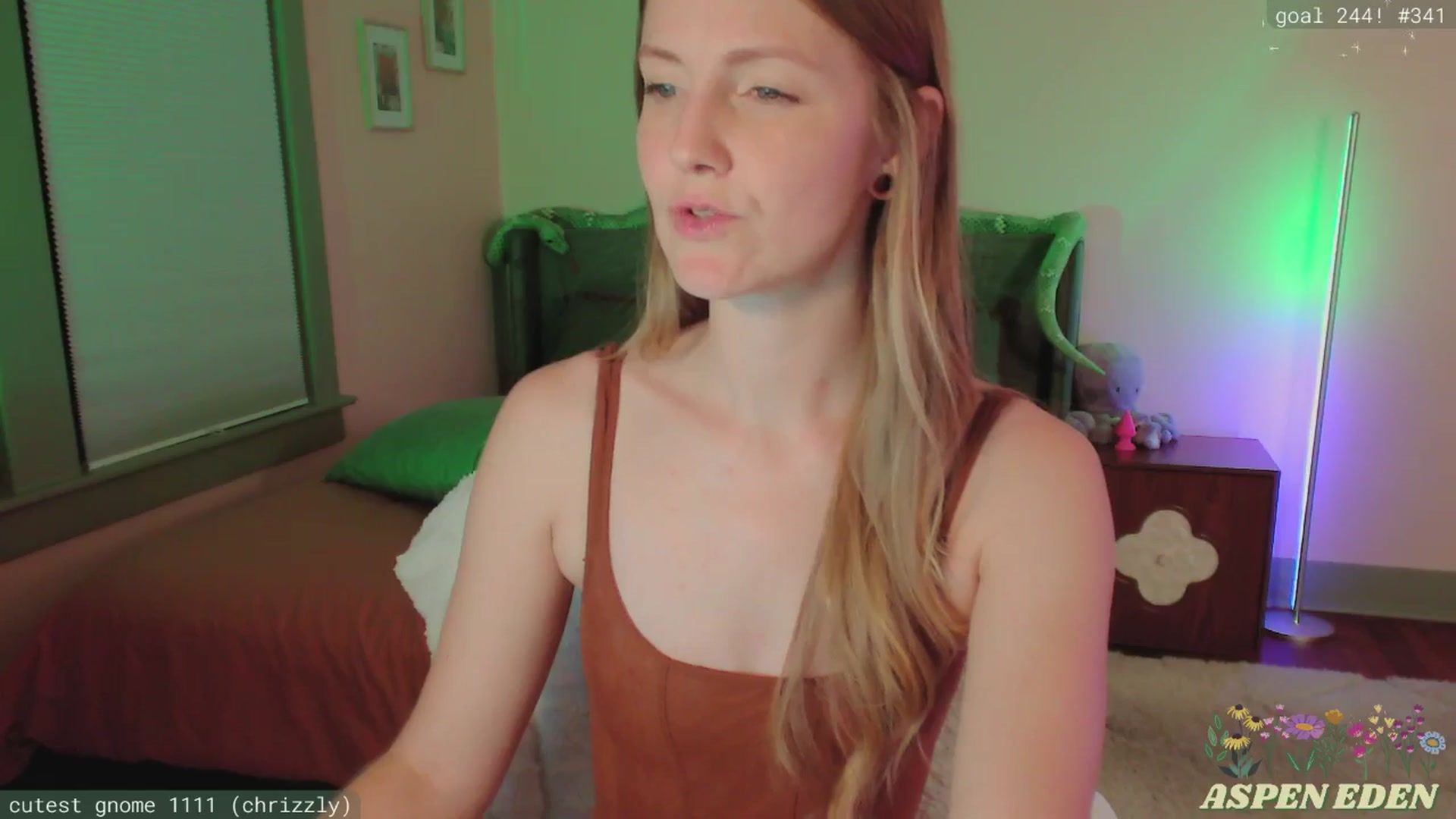 Gallery image thumbnail from AspenEden's myfreecams stream on, 11/23/2025, 02:00 image 18 of 20