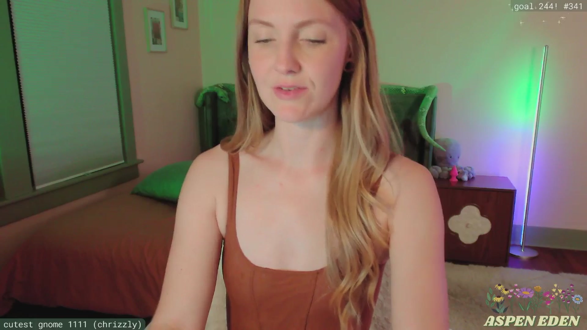 Gallery image thumbnail from AspenEden's myfreecams stream on, 11/23/2025, 02:00 image 19 of 20