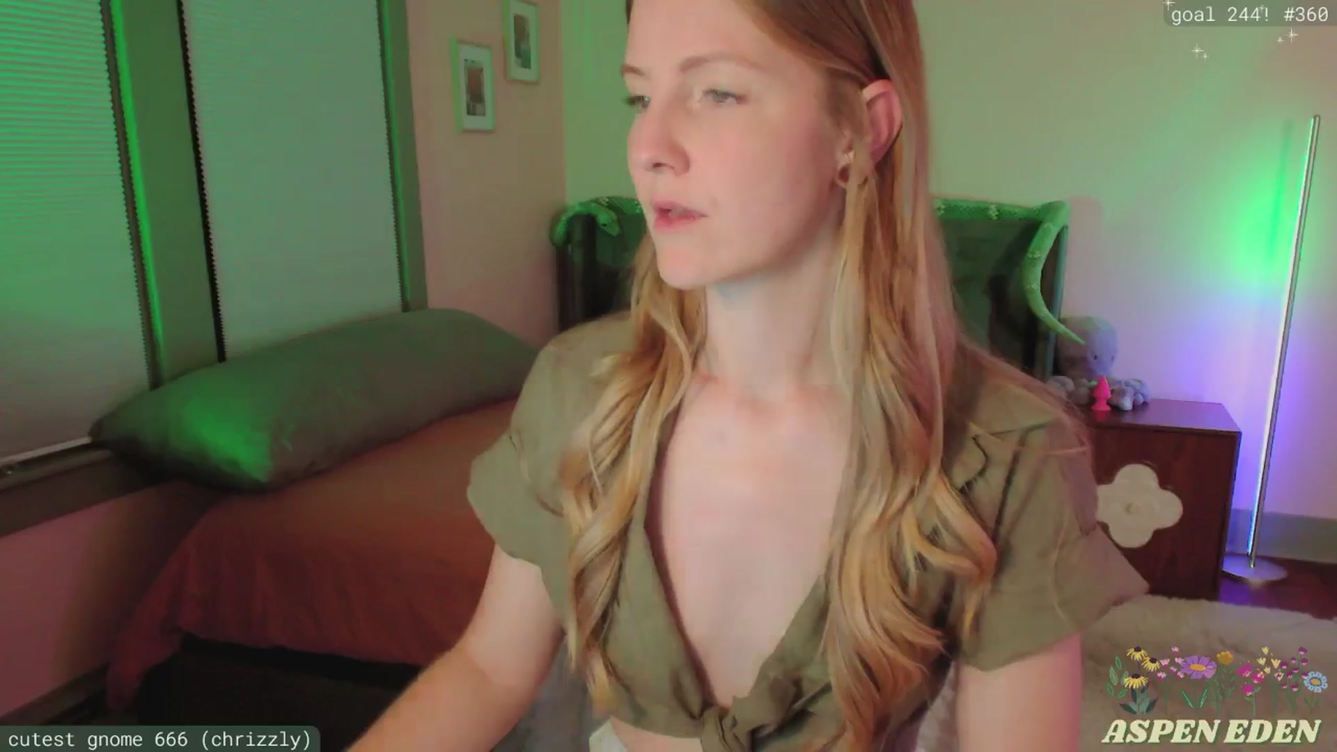 Gallery image thumbnail from AspenEden's myfreecams stream on, 11/23/2025, 02:00 image 7 of 20