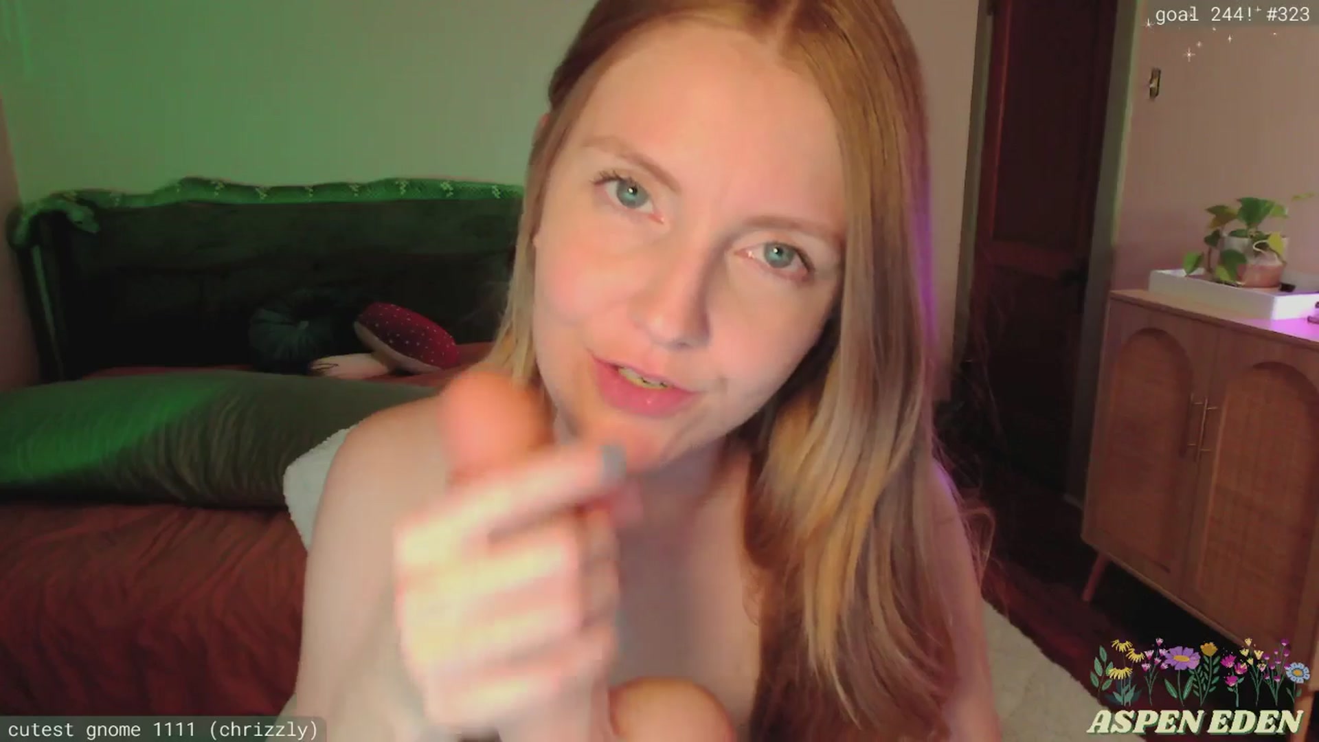 Gallery image thumbnail from AspenEden's myfreecams stream on, 11/23/2025, 03:03 image 17 of 20
