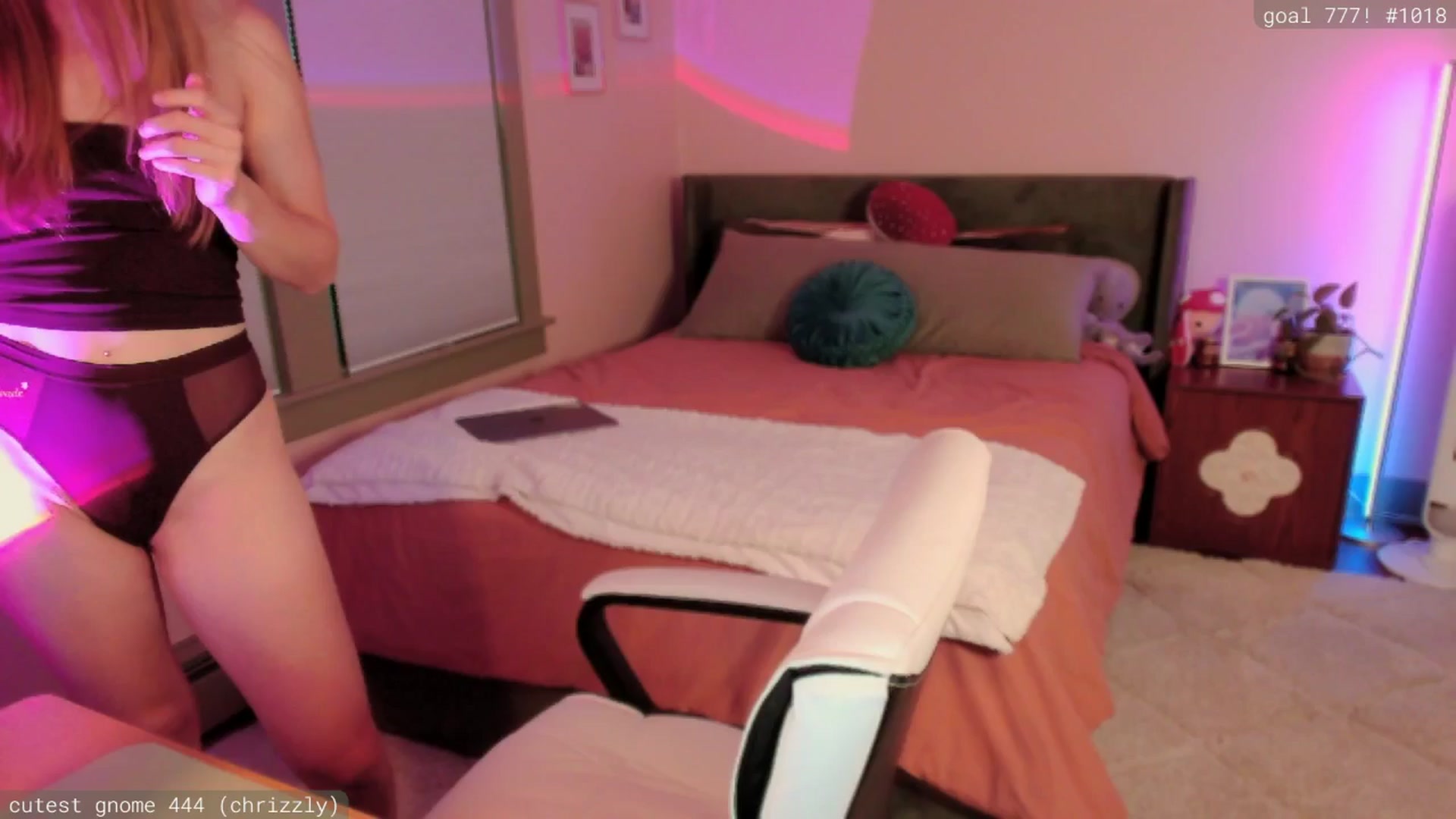 Gallery image thumbnail from AspenEden's myfreecams stream on, 04/19/2026, 24:59 image 7 of 20