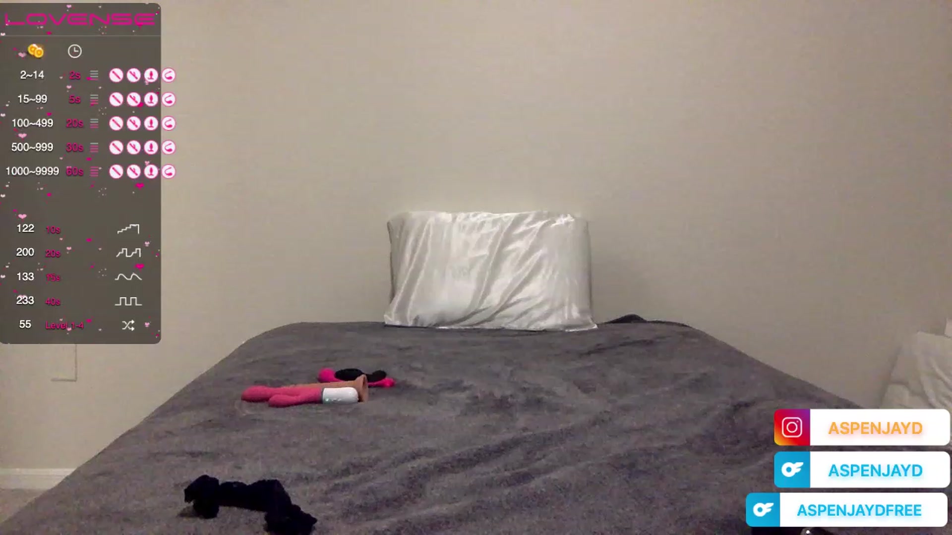 Gallery image thumbnail from AspenJayd's myfreecams stream on, 11/18/2022, 02:09 image 7 of 20