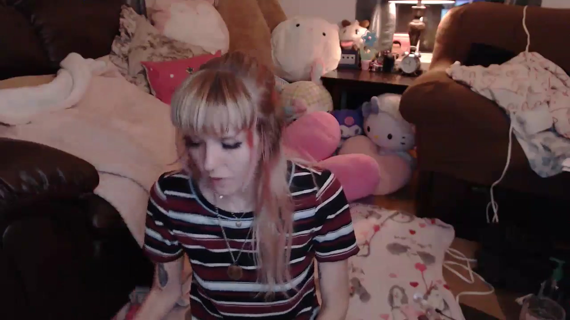 Gallery image thumbnail from Aspen_Elise's myfreecams stream on, 08/20/2024, 11:12 image 7 of 20
