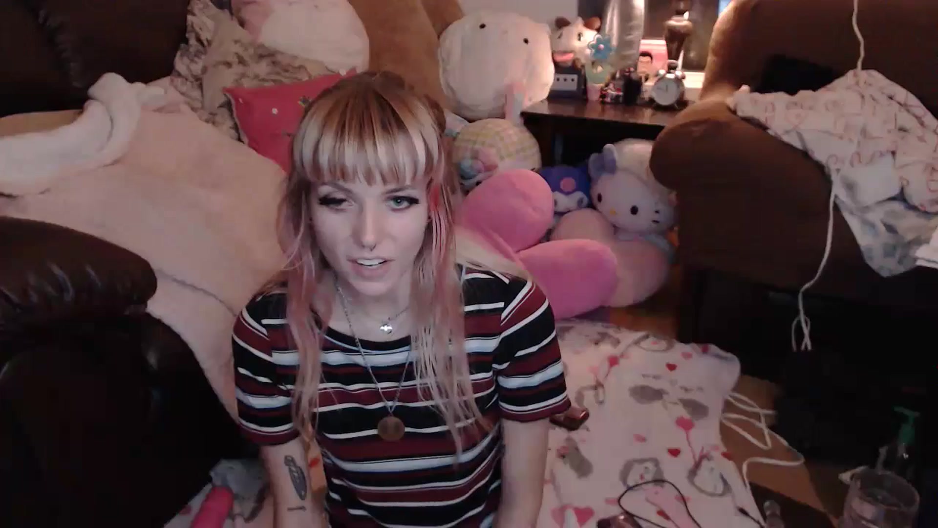 Gallery image thumbnail from Aspen_Elise's myfreecams stream on, 08/20/2024, 11:12 image 12 of 20