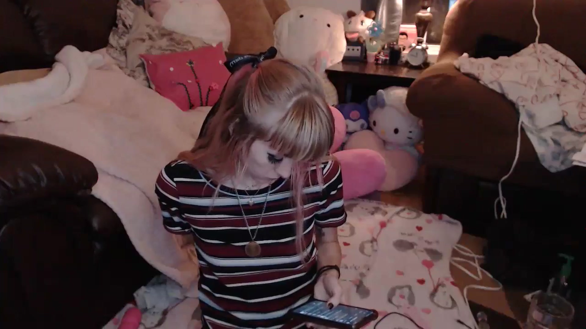 Gallery image thumbnail from Aspen_Elise's myfreecams stream on, 08/20/2024, 11:12 image 17 of 20