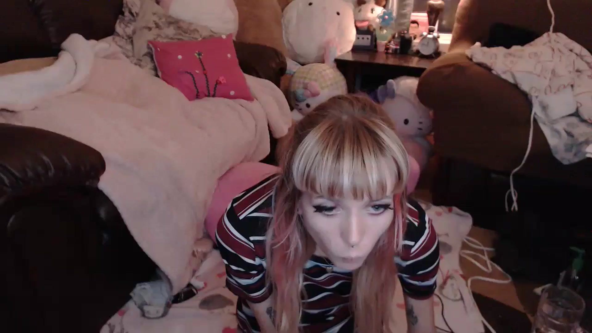 Gallery image thumbnail from Aspen_Elise's myfreecams stream on, 08/20/2024, 12:32 image 1 of 20