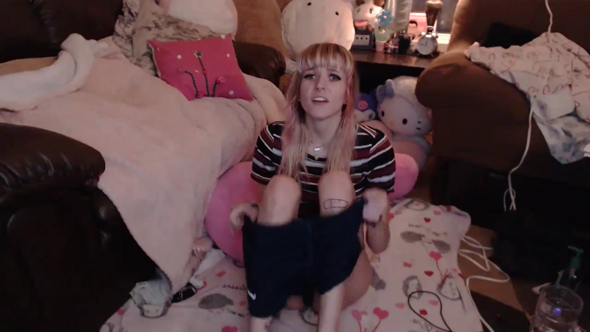 Gallery image thumbnail from Aspen_Elise's myfreecams stream on, 08/20/2024, 12:32 image 2 of 20