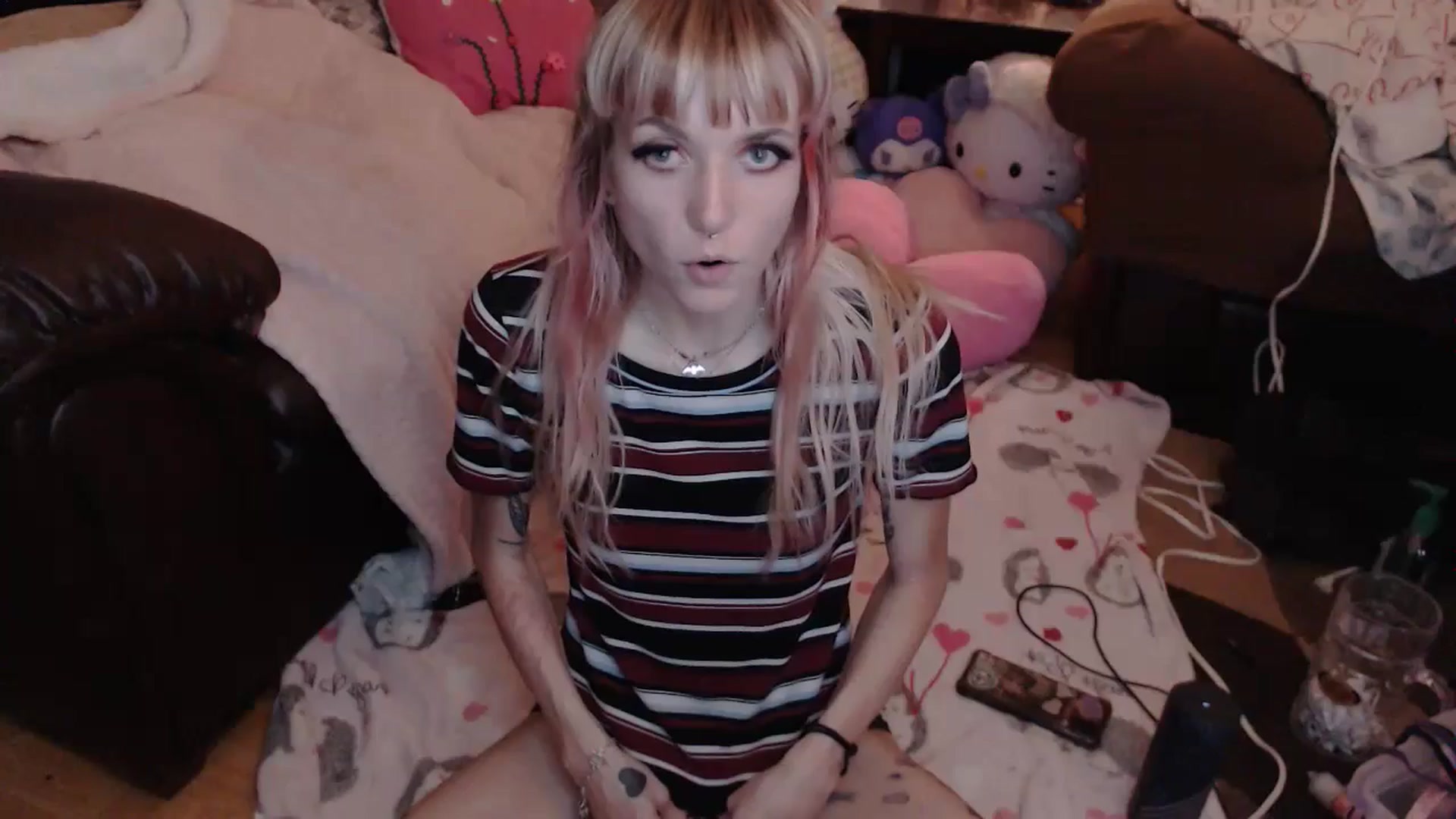 Gallery image thumbnail from Aspen_Elise's myfreecams stream on, 08/20/2024, 12:32 image 3 of 20