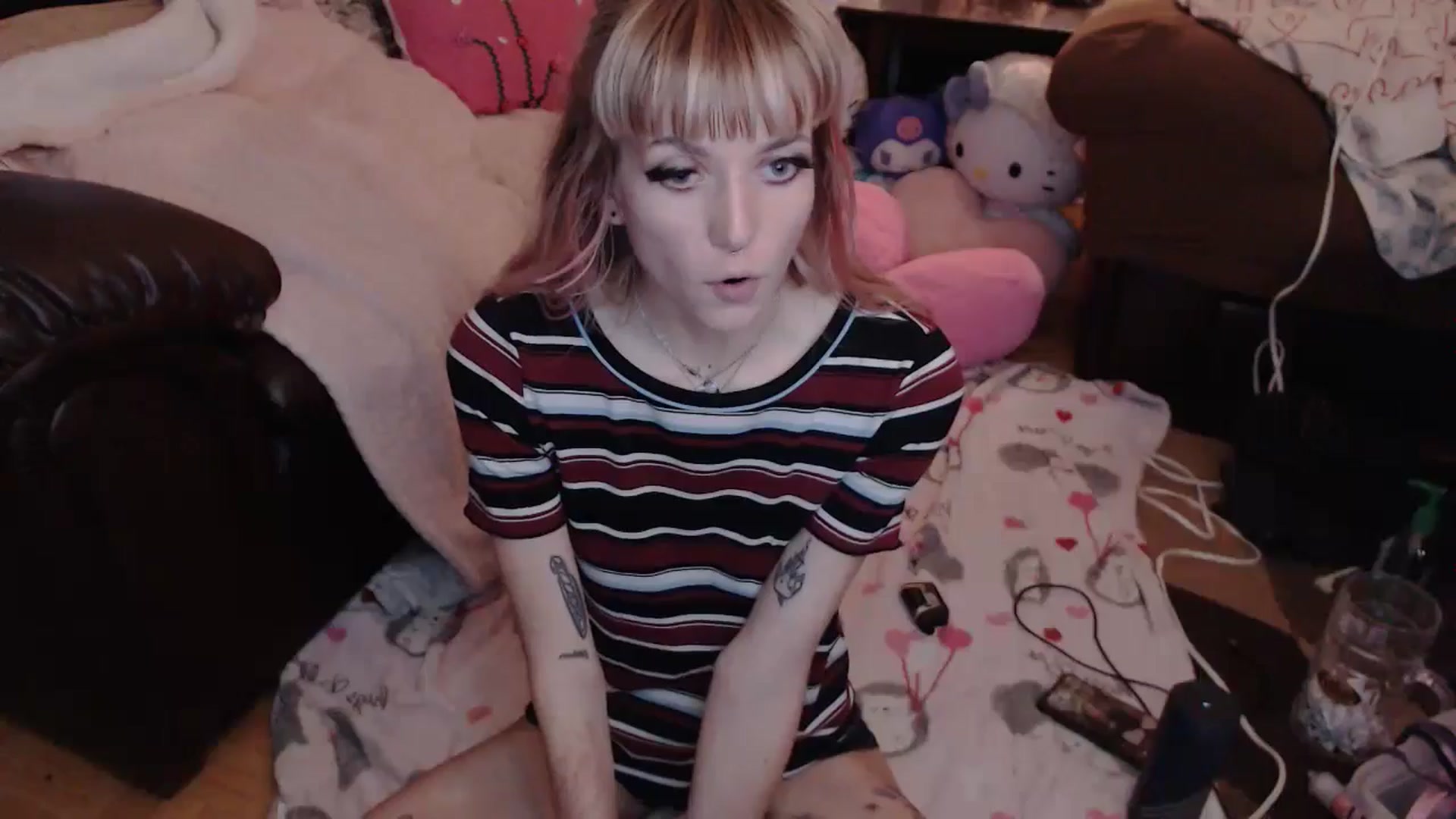 Gallery image thumbnail from Aspen_Elise's myfreecams stream on, 08/20/2024, 12:32 image 6 of 20