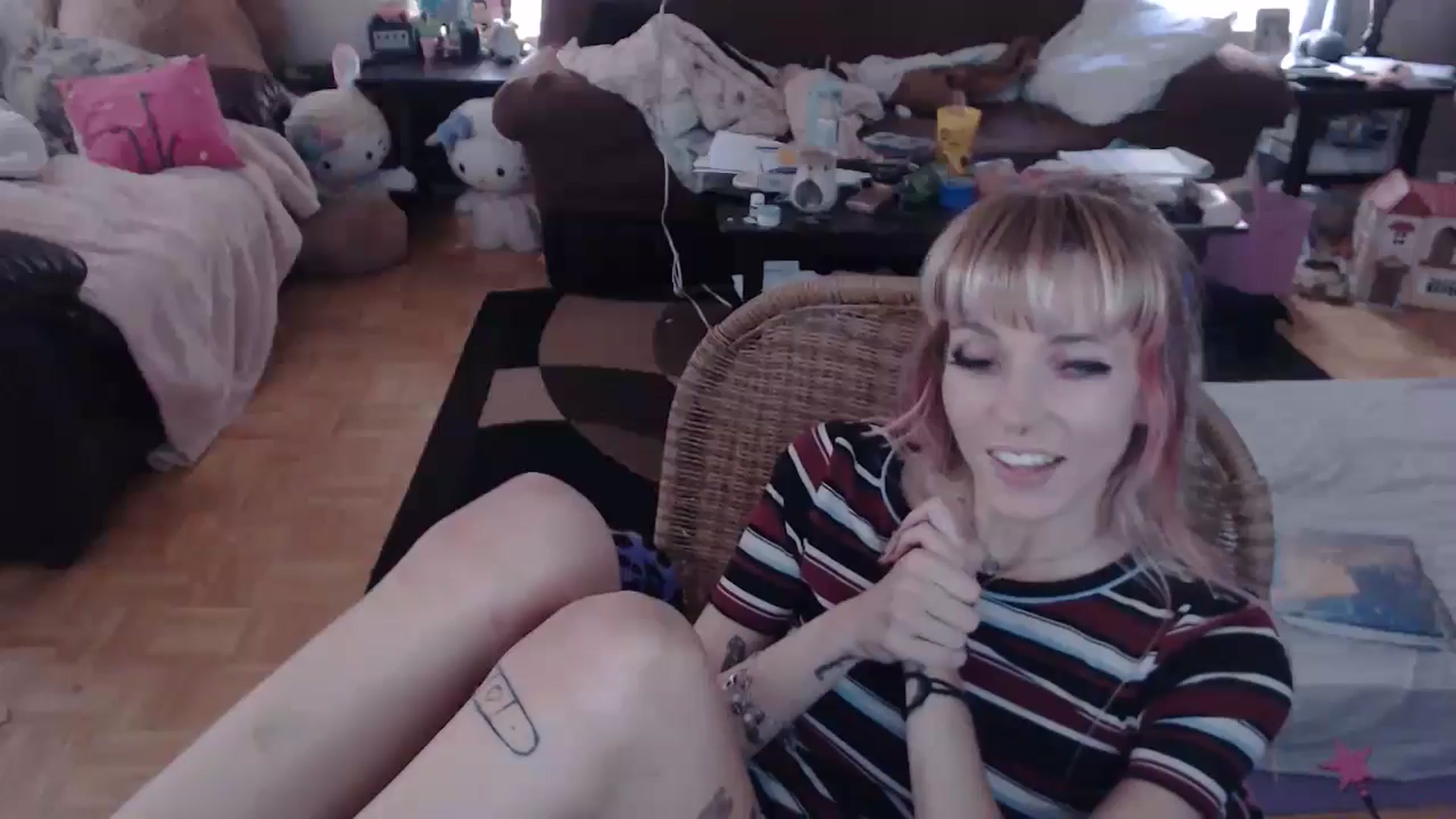 Gallery image thumbnail from Aspen_Elise's myfreecams stream on, 08/20/2024, 16:02 image 20 of 20