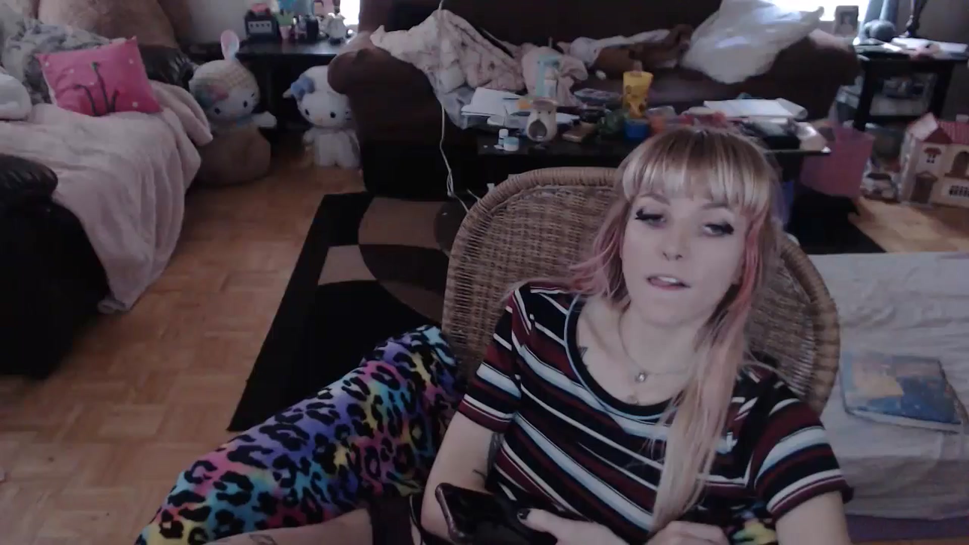 Gallery image thumbnail from Aspen_Elise's myfreecams stream on, 08/20/2024, 16:20 image 7 of 20