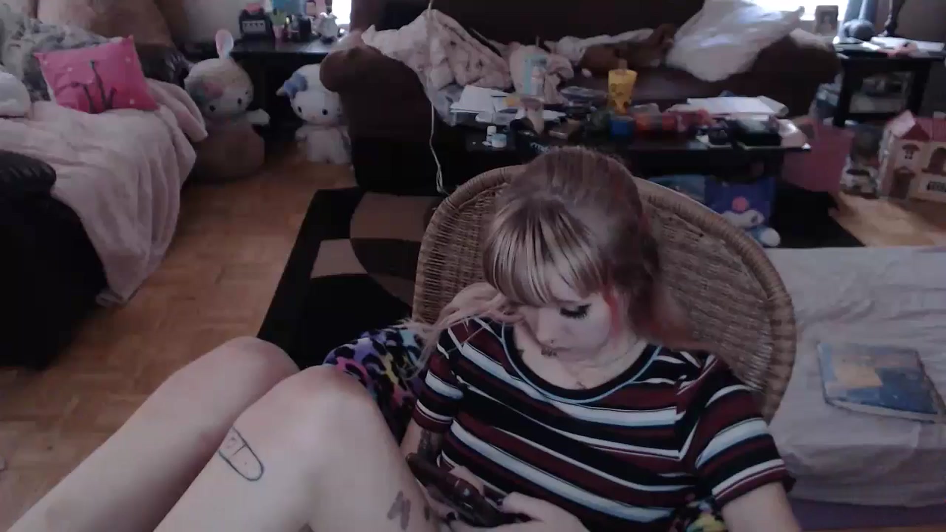 Gallery image thumbnail from Aspen_Elise's myfreecams stream on, 08/20/2024, 16:20 image 12 of 20