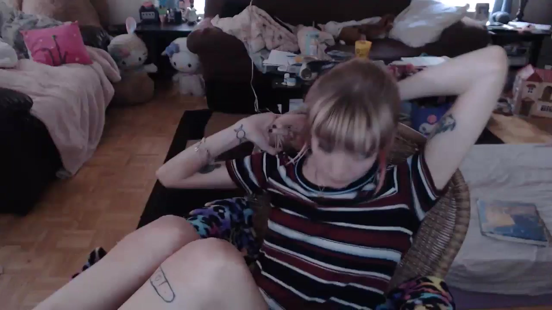Gallery image thumbnail from Aspen_Elise's myfreecams stream on, 08/20/2024, 16:20 image 18 of 20