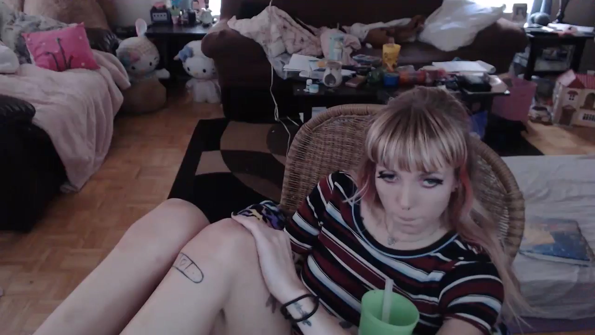 Gallery image thumbnail from Aspen_Elise's myfreecams stream on, 08/20/2024, 16:20 image 2 of 20
