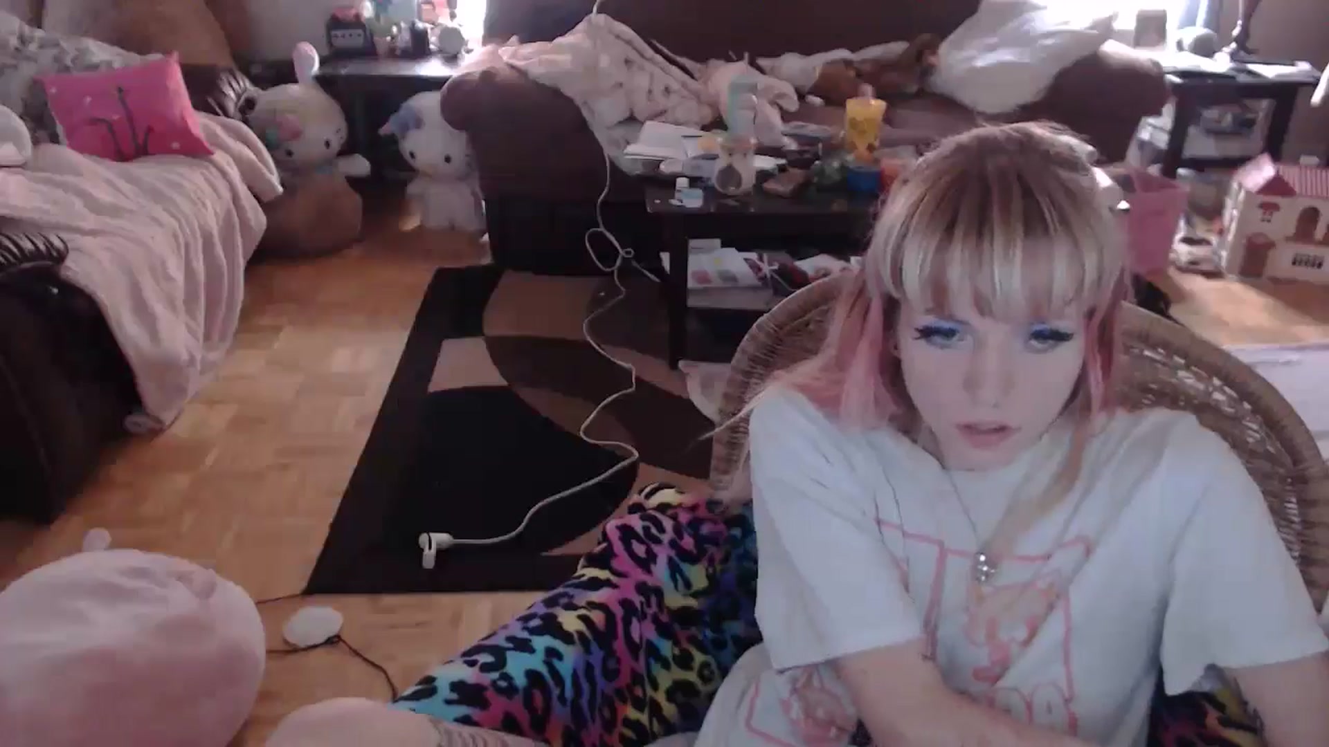 Gallery image thumbnail from Aspen_Elise's myfreecams stream on, 08/20/2024, 20:11 image 17 of 20