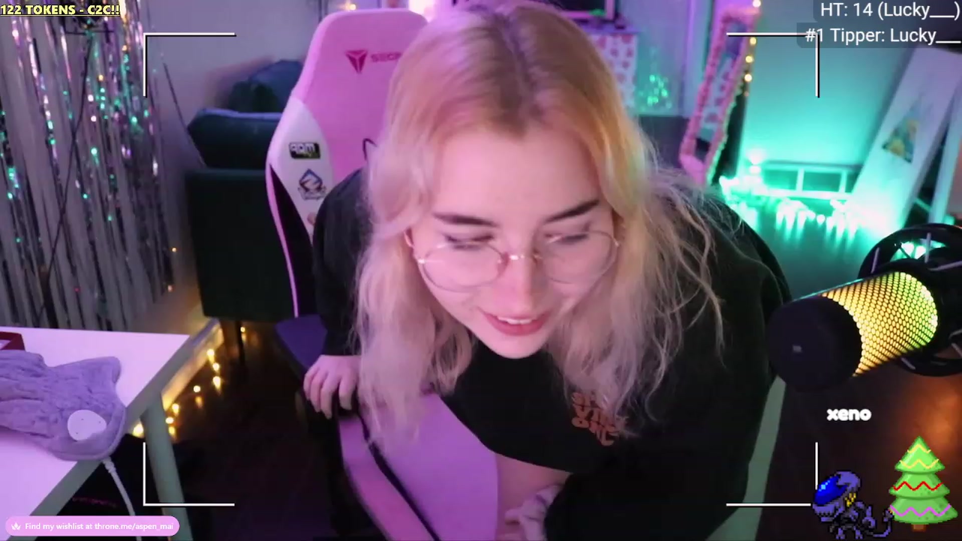 Gallery image thumbnail from Aspen_Mai's myfreecams stream on, 01/02/2023, 02:22 image 7 of 20