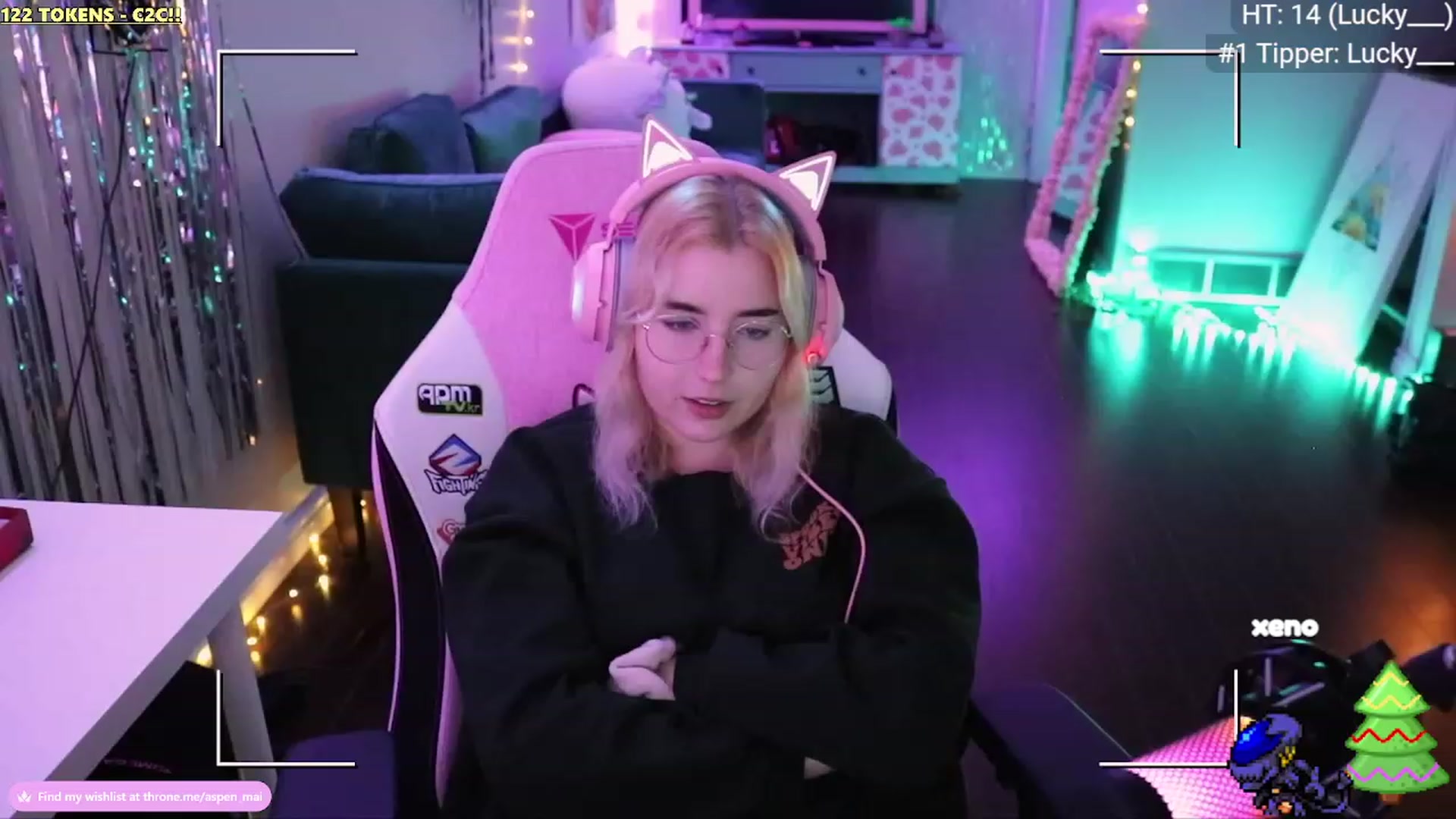 Gallery image thumbnail from Aspen_Mai's myfreecams stream on, 01/02/2023, 02:22 image 1 of 20