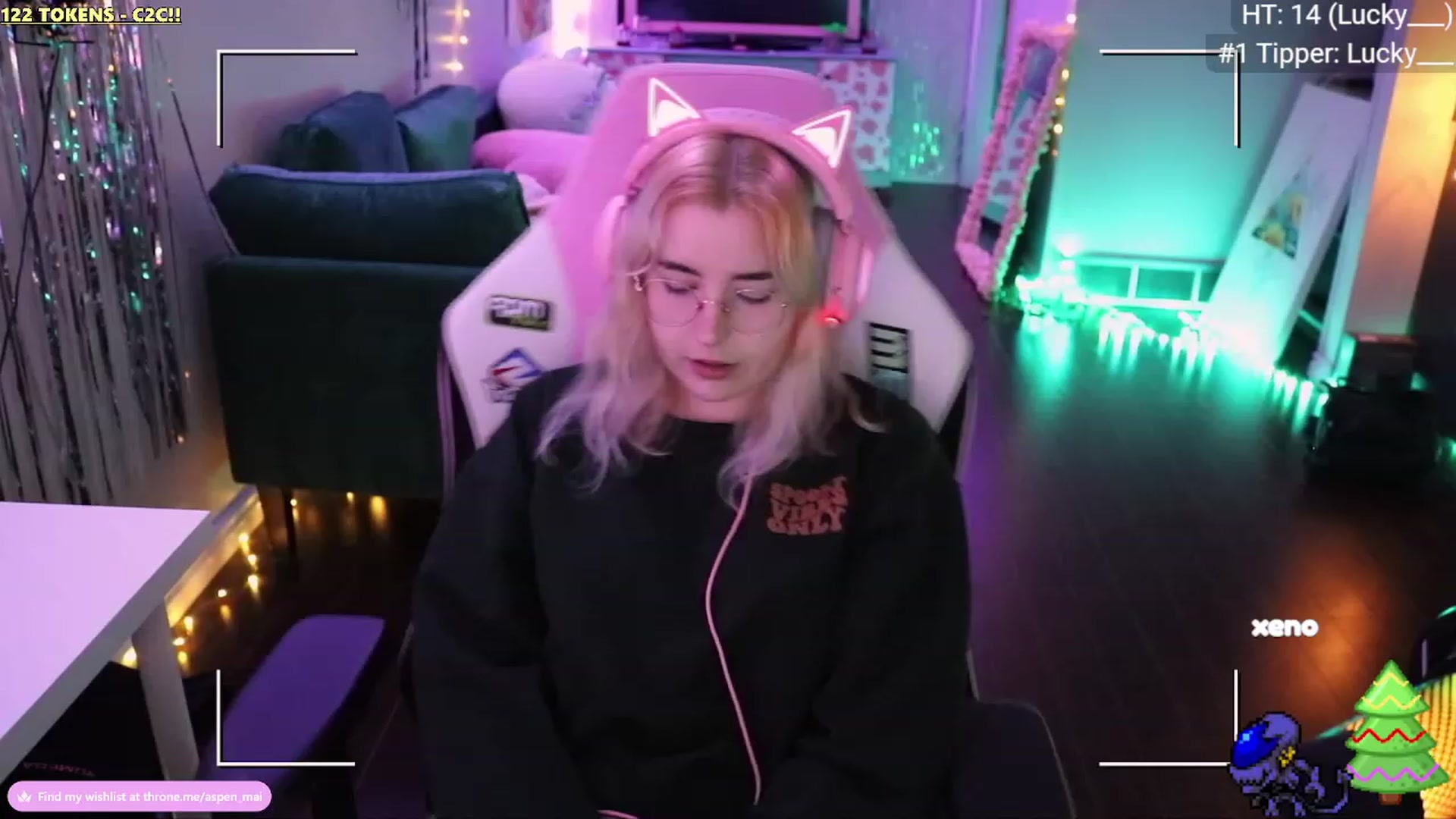 Gallery image thumbnail from Aspen_Mai's myfreecams stream on, 01/02/2023, 02:22 image 12 of 20