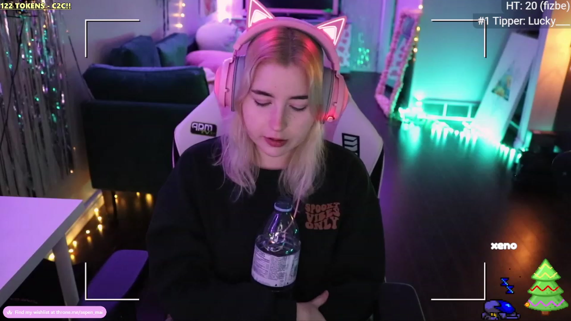 Gallery image thumbnail from Aspen_Mai's myfreecams stream on, 01/02/2023, 03:01 image 13 of 20