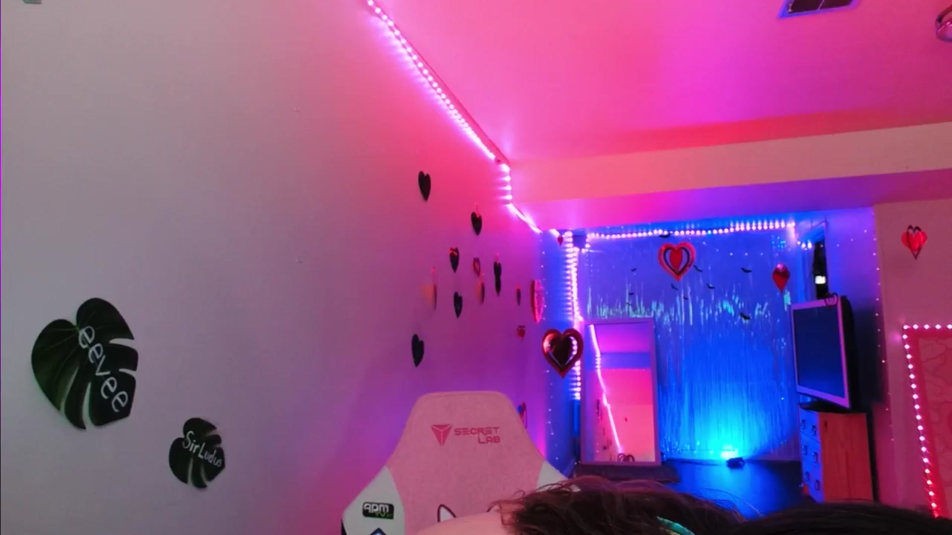 Gallery image thumbnail from Aspen_Mai's myfreecams stream on, 03/11/2025, 21:49 image 11 of 20