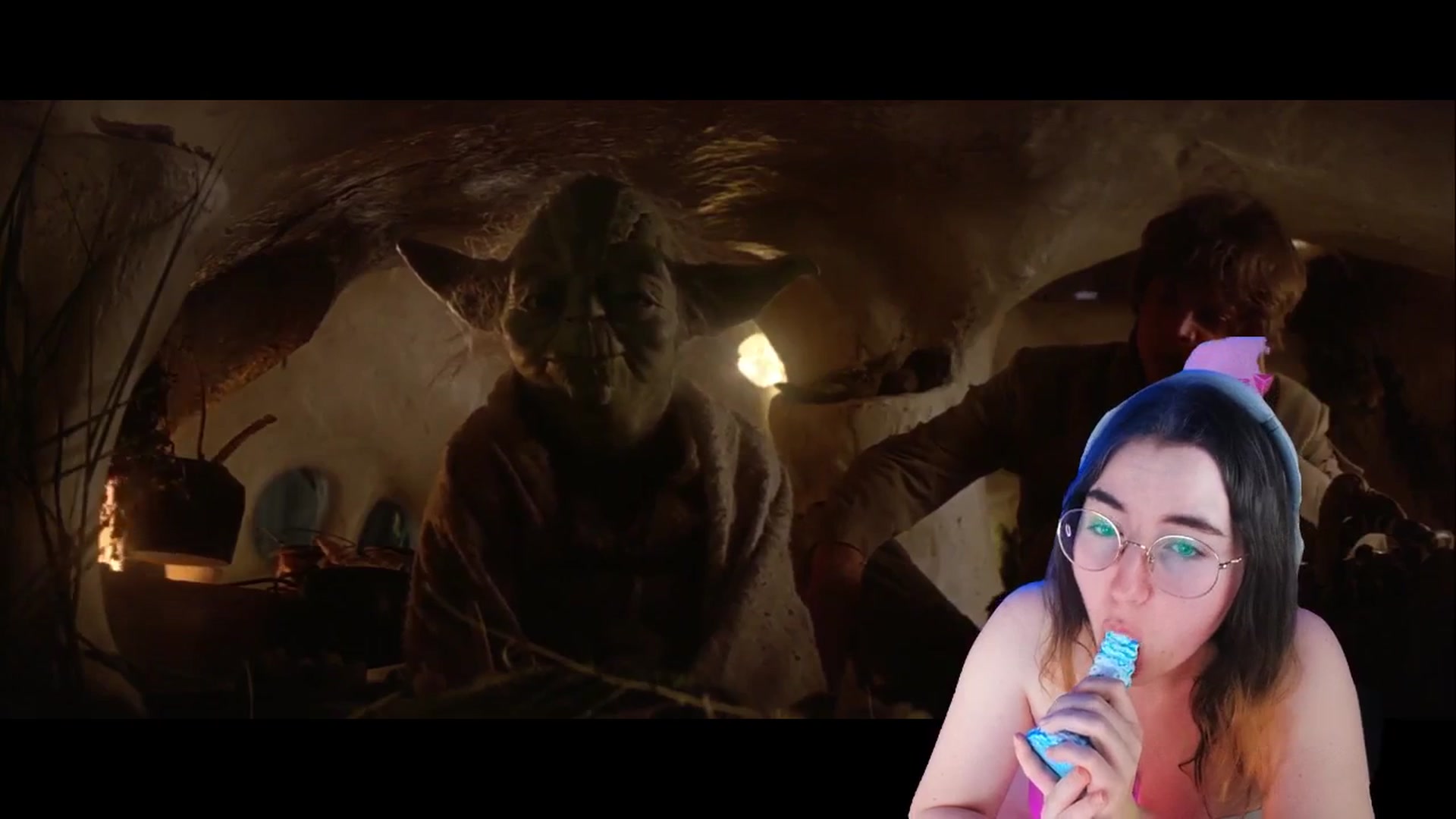 Gallery image thumbnail from Aspen_Mai's myfreecams stream on, 05/06/2025, 10:16 image 13 of 20