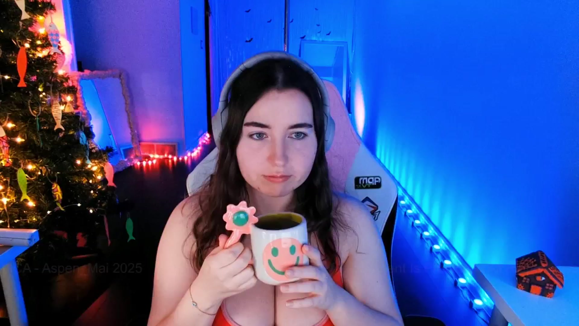 Gallery image thumbnail from Aspen_Mai's myfreecams stream on, 12/26/2025, 06:24 image 15 of 20