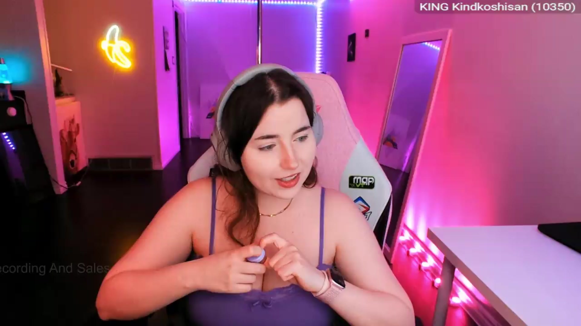Gallery image thumbnail from Aspen_Mai's myfreecams stream on, 05/07/2026, 05:34 image 1 of 20
