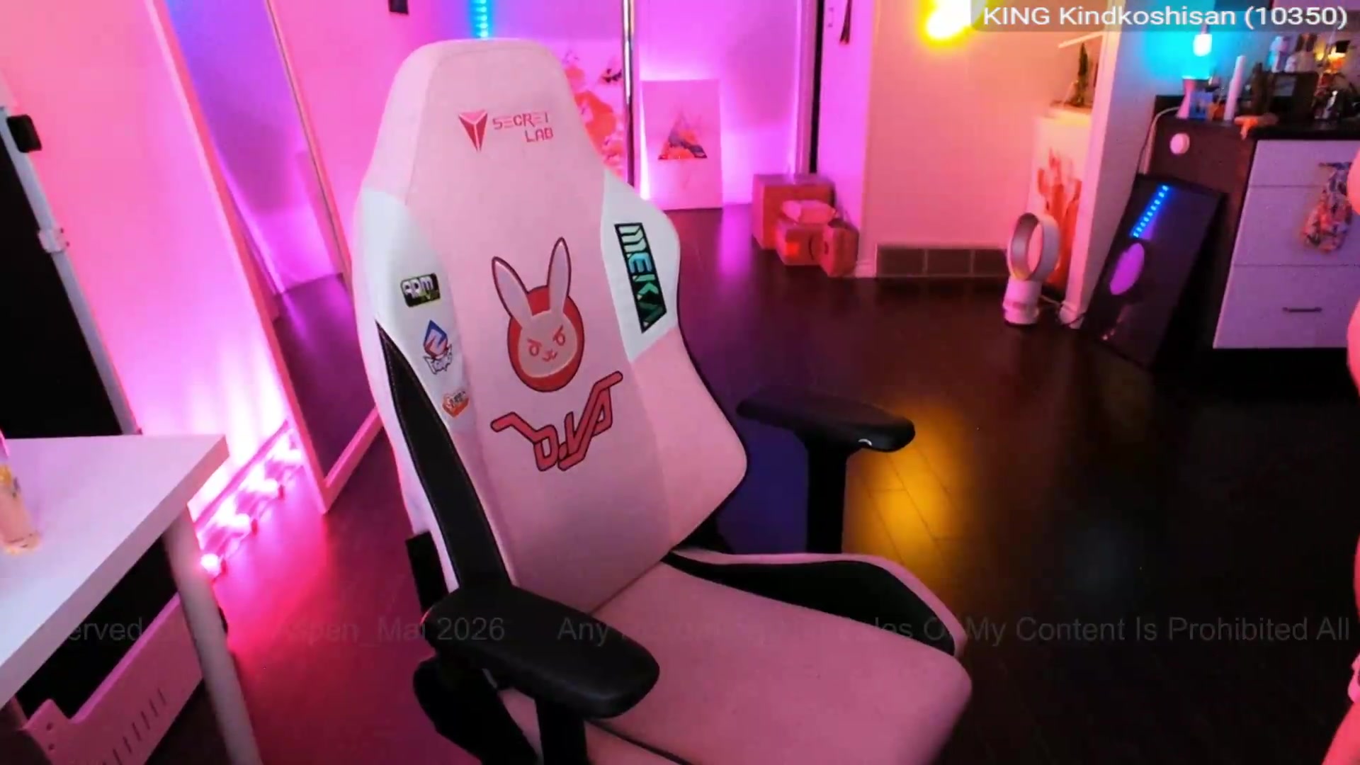 Gallery image thumbnail from Aspen_Mai's myfreecams stream on, 05/15/2026, 09:45 image 17 of 20