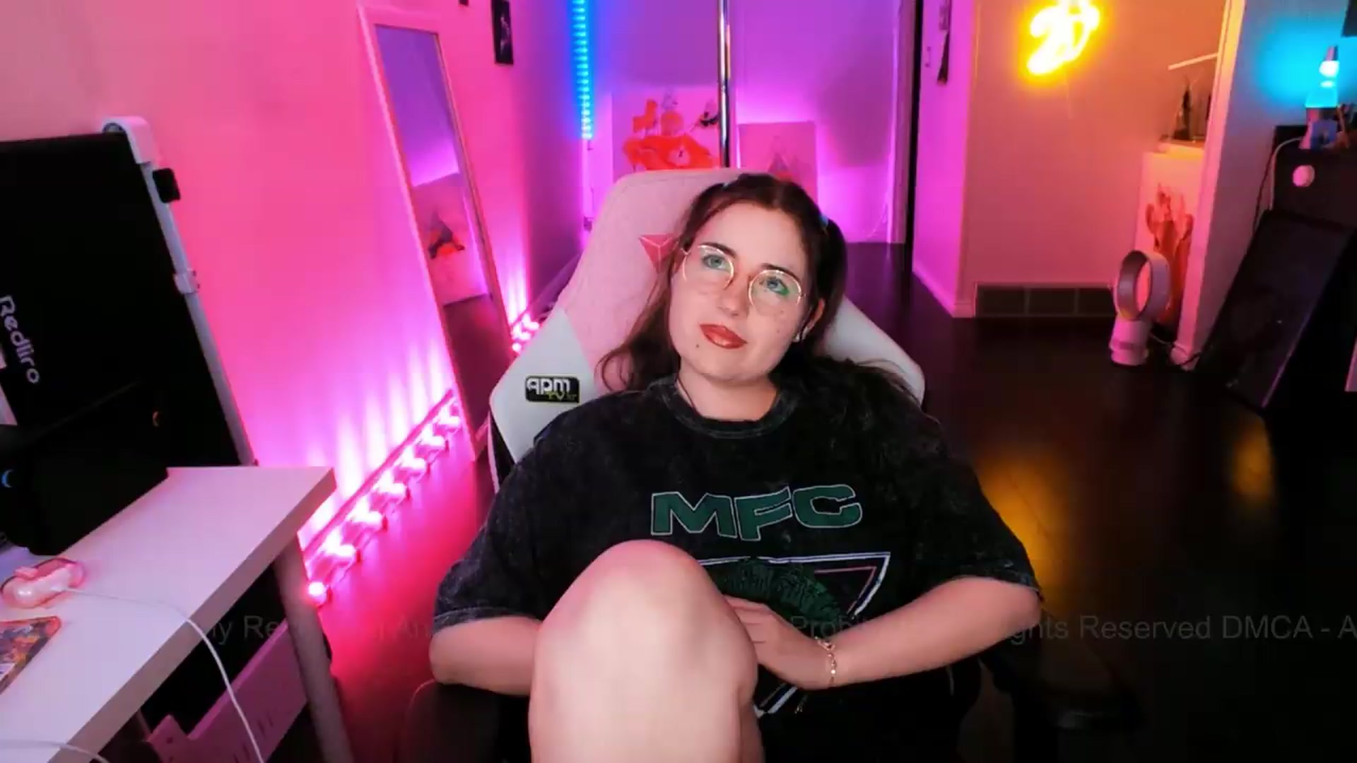 Gallery image thumbnail from Aspen_Mai's myfreecams stream on, 05/16/2026, 07:19 image 6 of 20