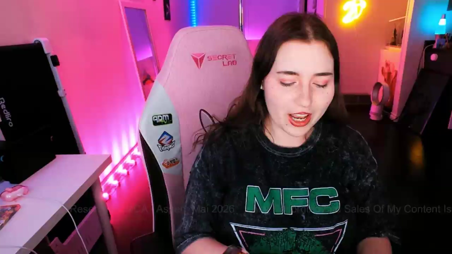 Gallery image thumbnail from Aspen_Mai's myfreecams stream on, 05/16/2026, 07:19 image 1 of 20