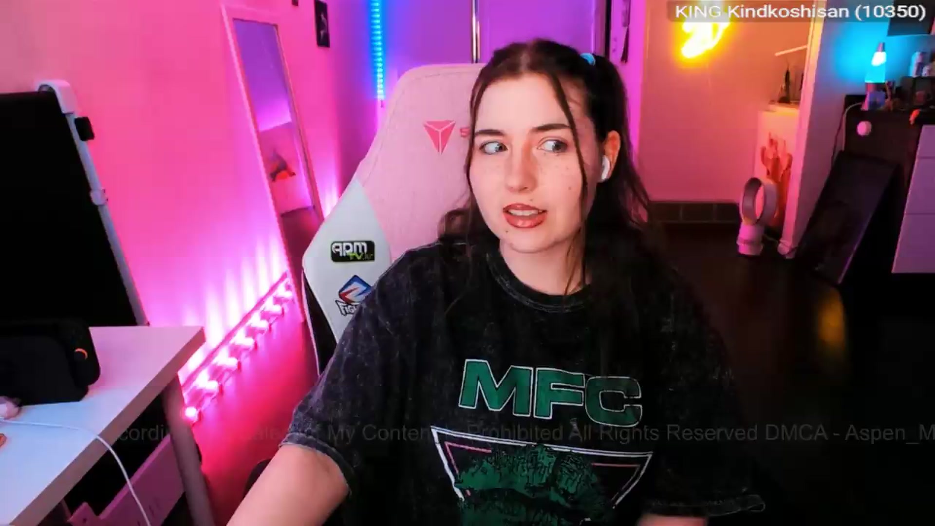 Gallery image thumbnail from Aspen_Mai's myfreecams stream on, 05/16/2026, 07:19 image 17 of 20