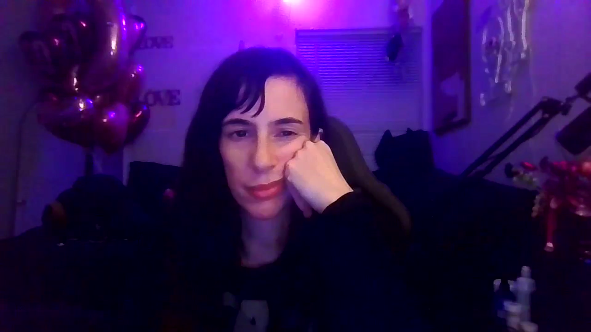 Gallery image thumbnail from Aspen_White's myfreecams stream on, 02/16/2025, 10:04 image 17 of 20