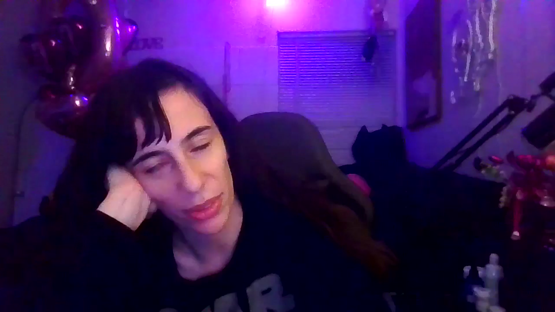 Gallery image thumbnail from Aspen_White's myfreecams stream on, 02/16/2025, 10:54 image 7 of 20