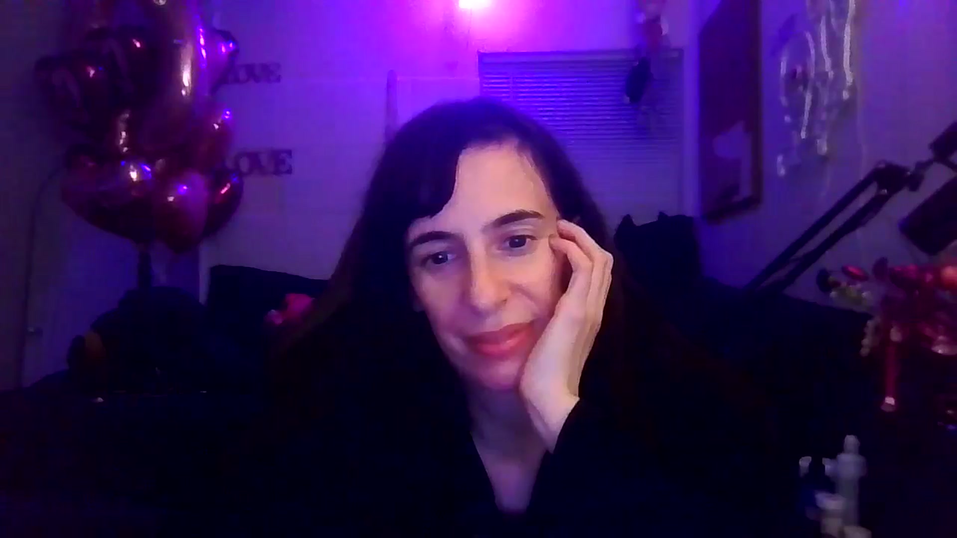 Gallery image thumbnail from Aspen_White's myfreecams stream on, 02/16/2025, 10:54 image 12 of 20