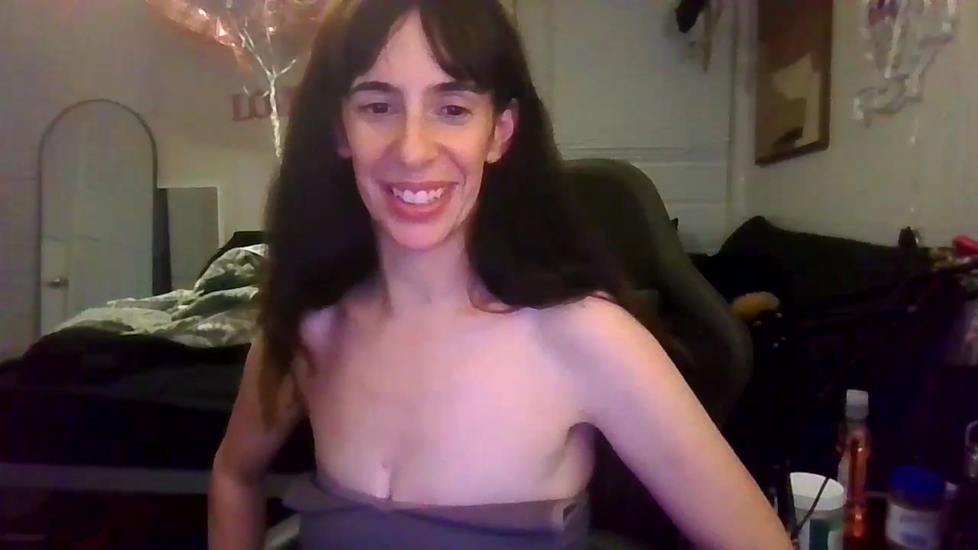 Gallery image thumbnail from Aspen_White's myfreecams stream on, 02/19/2025, 09:16 image 11 of 20