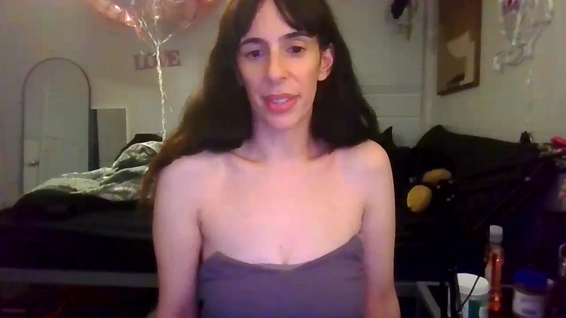 Gallery image thumbnail from Aspen_White's myfreecams stream on, 02/19/2025, 09:16 image 10 of 20