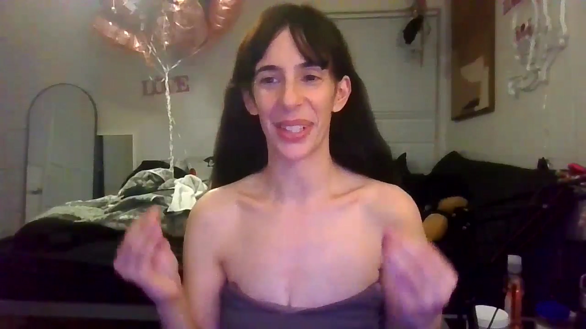 Gallery image thumbnail from Aspen_White's myfreecams stream on, 02/19/2025, 09:16 image 5 of 20