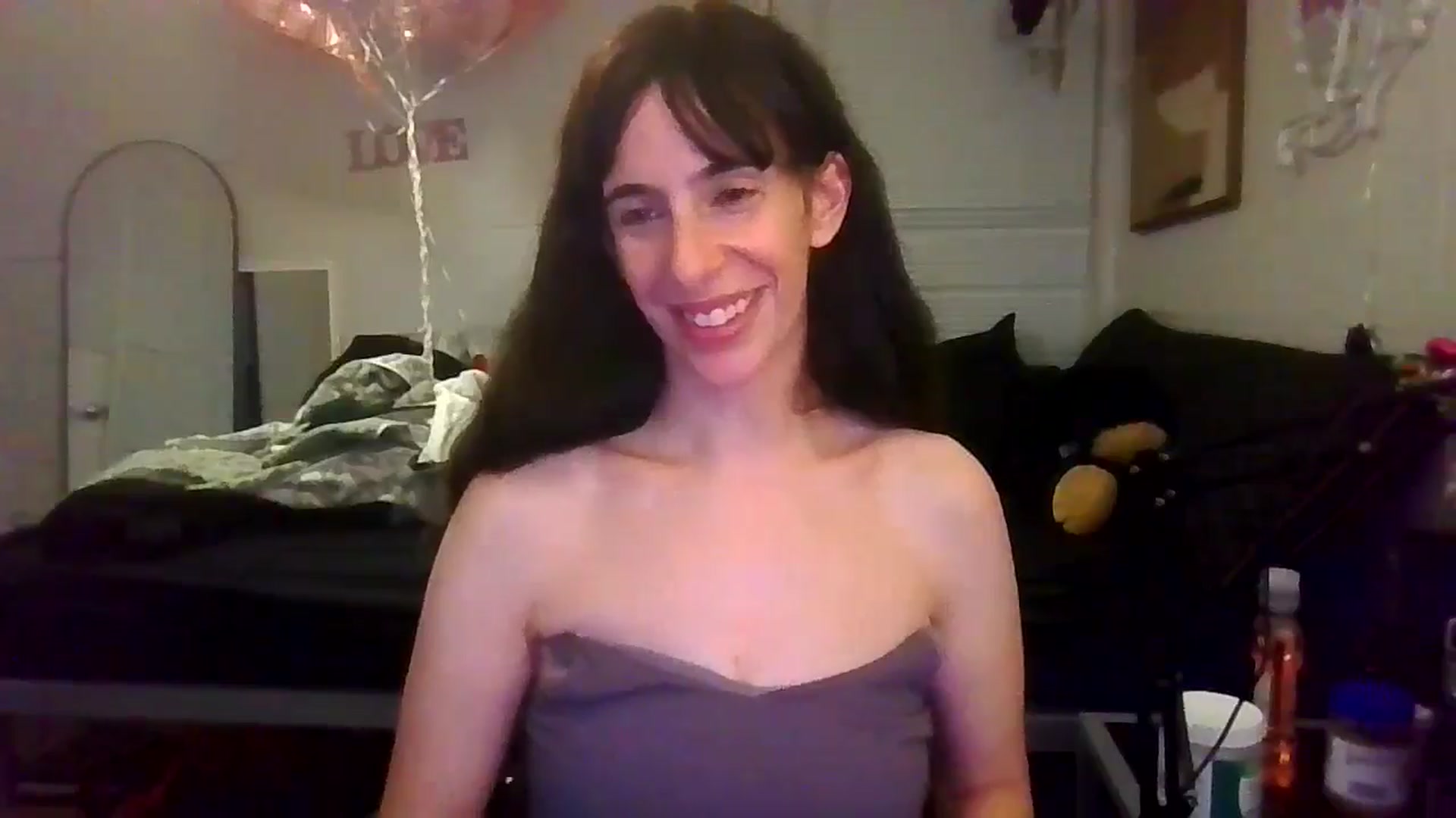 Gallery image thumbnail from Aspen_White's myfreecams stream on, 02/19/2025, 09:16 image 2 of 20