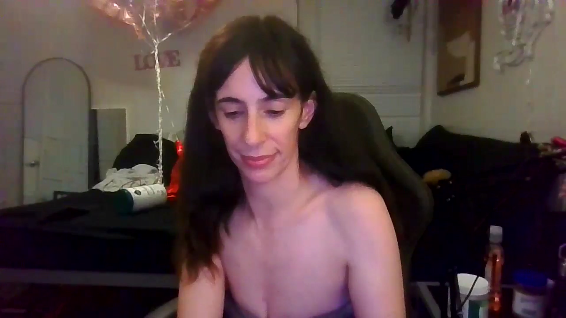 Gallery image thumbnail from Aspen_White's myfreecams stream on, 02/19/2025, 09:16 image 18 of 20