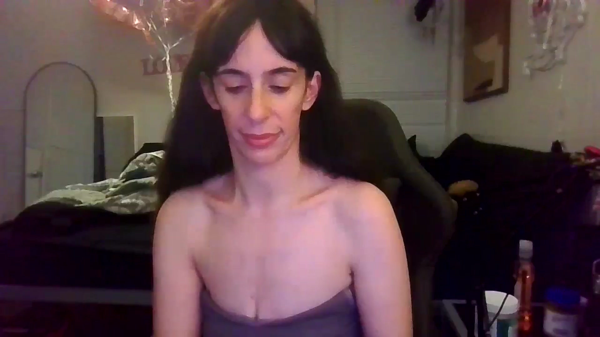 Gallery image thumbnail from Aspen_White's myfreecams stream on, 02/19/2025, 09:16 image 7 of 20