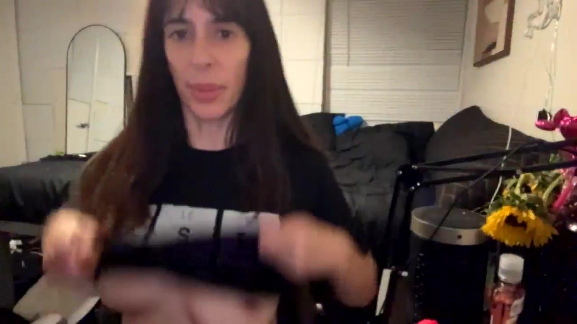 Gallery image thumbnail from Aspen_White's myfreecams stream on, 02/26/2025, 10:21 image 3 of 20