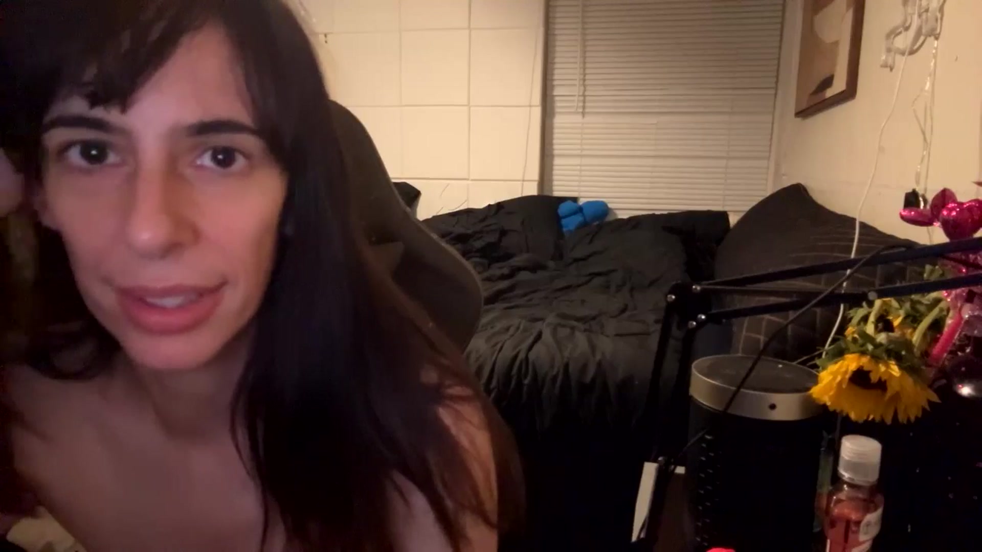 Gallery image thumbnail from Aspen_White's myfreecams stream on, 02/26/2025, 10:21 image 13 of 20